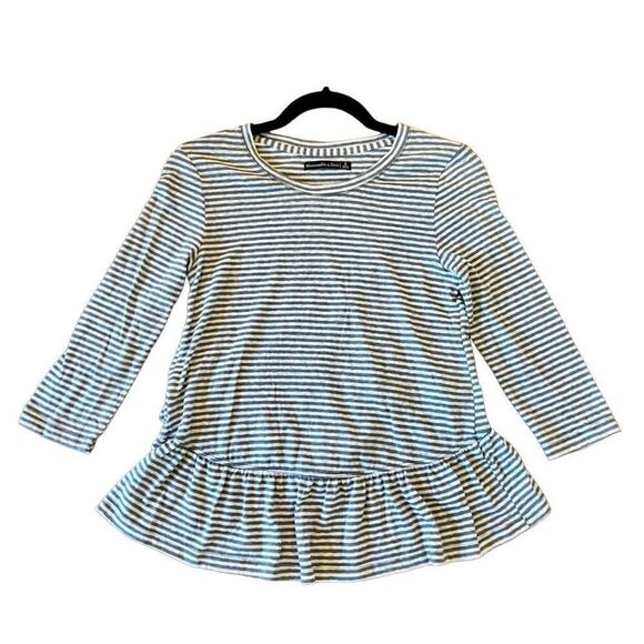 🚨 SALE Abercrombie & fitch striped blue peplum top - Picture 1 of 7